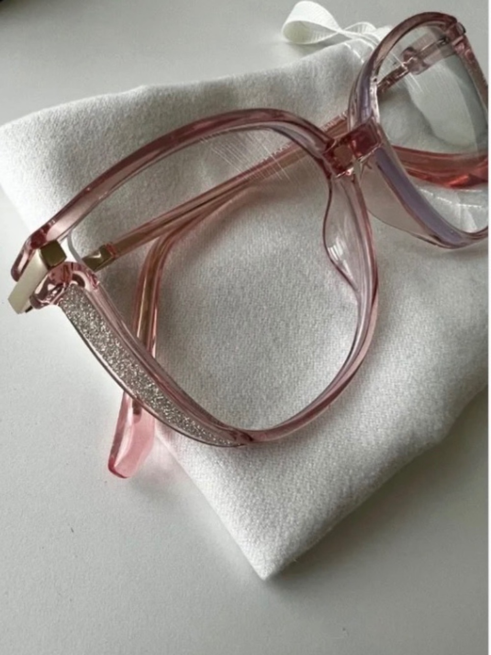 Pink Reading glasses